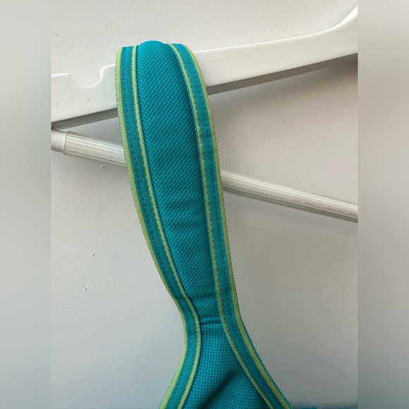 TRIUMPH - TRI-ACTION ENDURANCE HIGH IMPACT SPORTS BRA - TEAL BLUE - 18D (US 40D) - Picture 4 of 14